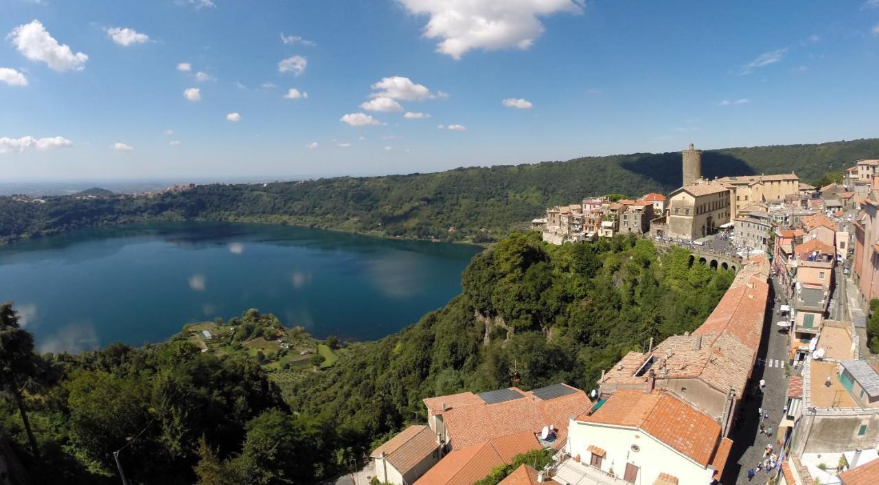 Isola Sul Lago Nemi Exterior photo