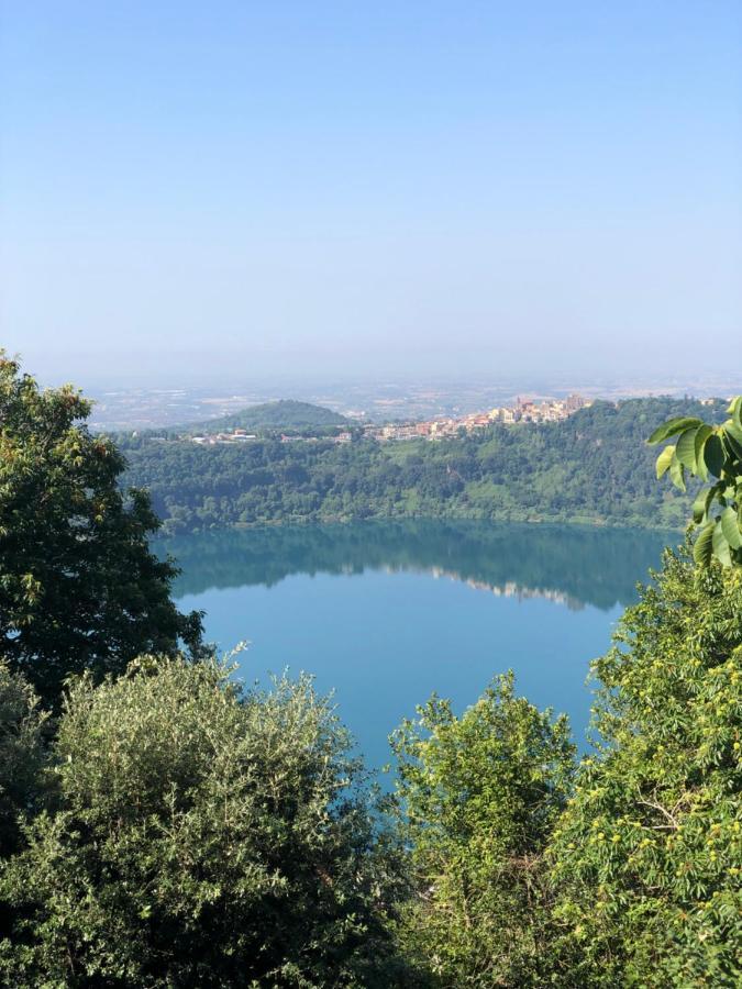 Isola Sul Lago Nemi Exterior photo